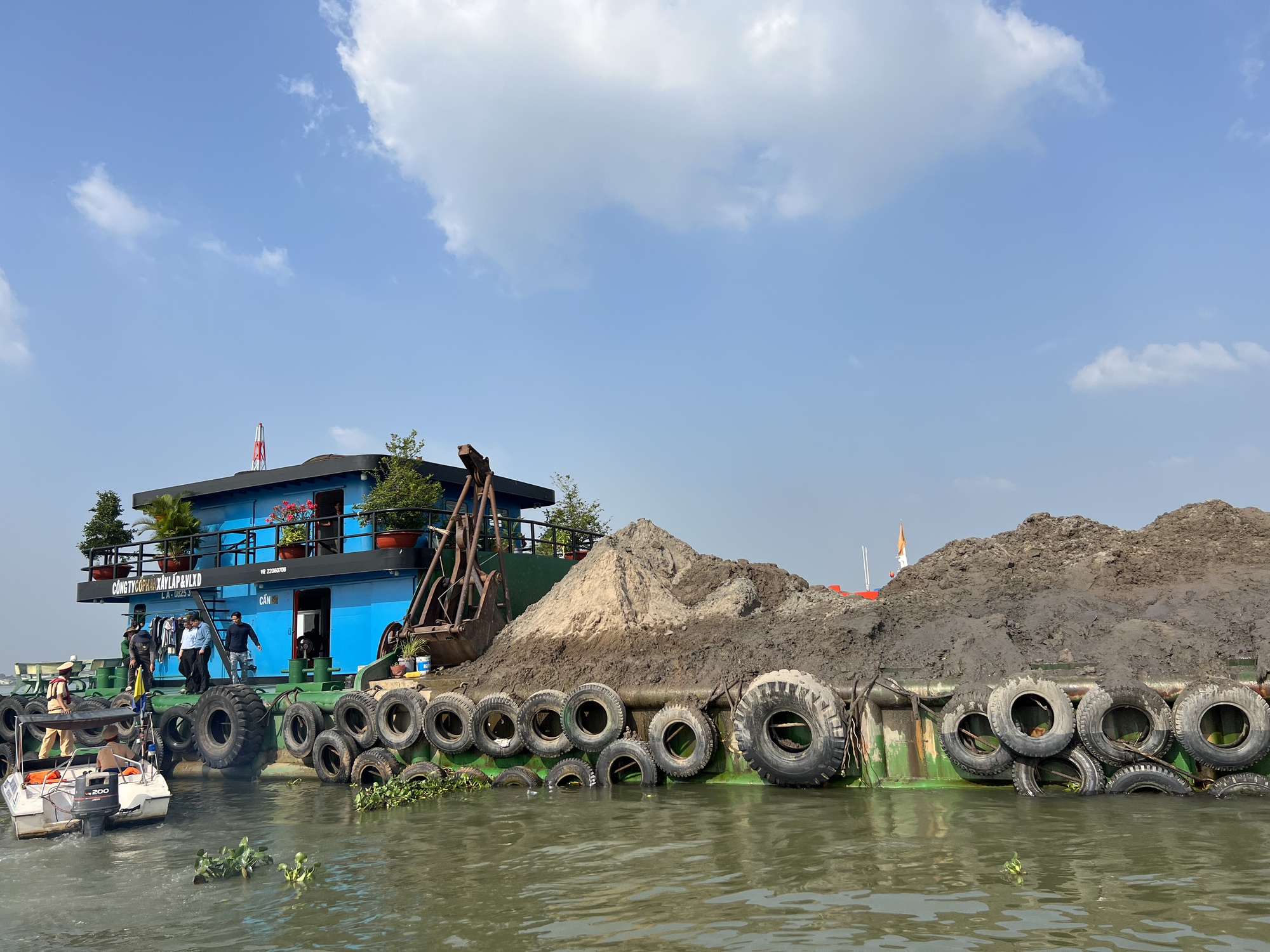 Sóc Trăng chưa thể khai thác cát biển làm cao tốc do vướng luật- Ảnh 1.