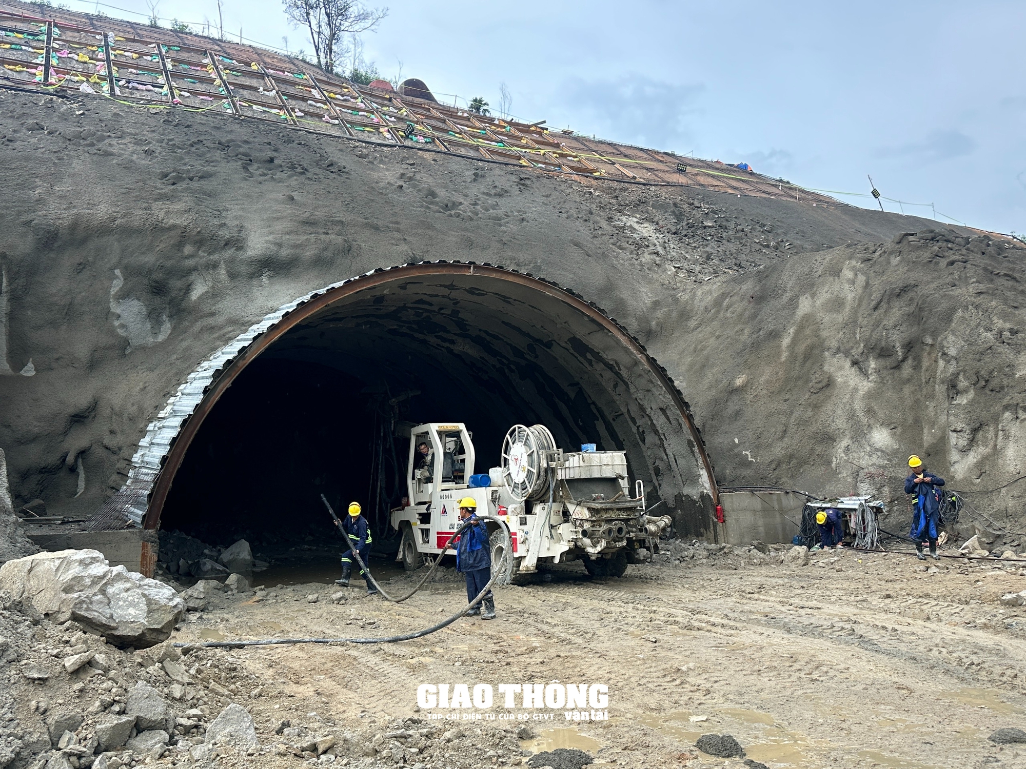 Cận cảnh thi công hầm Phượng Hoàng trên cao tốc Khánh Hòa - Buôn Ma Thuột- Ảnh 7.