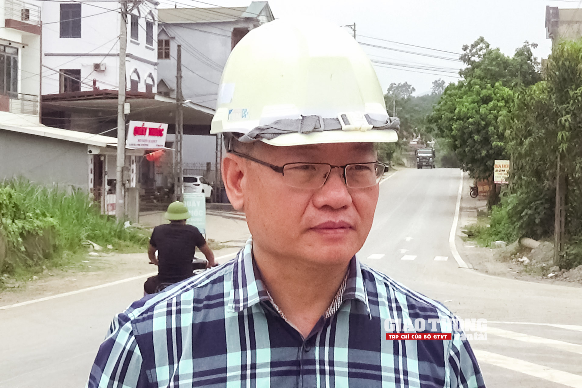 Tăng tốc thi công đường nối Nghĩa Lộ với cao tốc Nội Bài -Lào Cai những ngày nắng như đổ lửa- Ảnh 6. Tăng tốc thi công đường nối Nghĩa Lộ với cao tốc Nội Bài -Lào Cai những ngày nắng như đổ lửa- Ảnh 6.