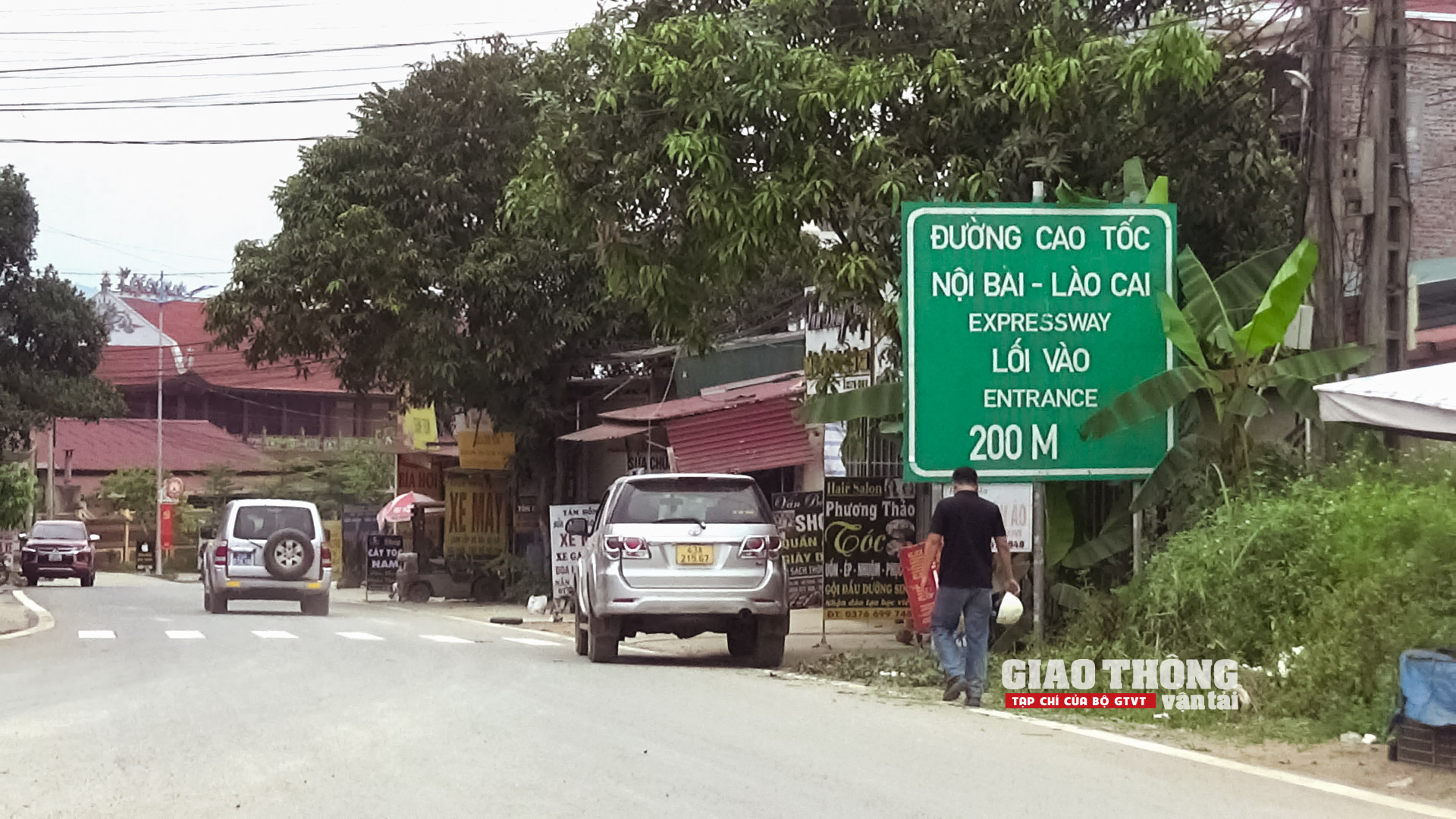 Tăng tốc thi công đường nối Nghĩa Lộ với cao tốc Nội Bài -Lào Cai những ngày nắng như đổ lửa- Ảnh 2. Tăng tốc thi công đường nối Nghĩa Lộ với cao tốc Nội Bài -Lào Cai những ngày nắng như đổ lửa- Ảnh 2.