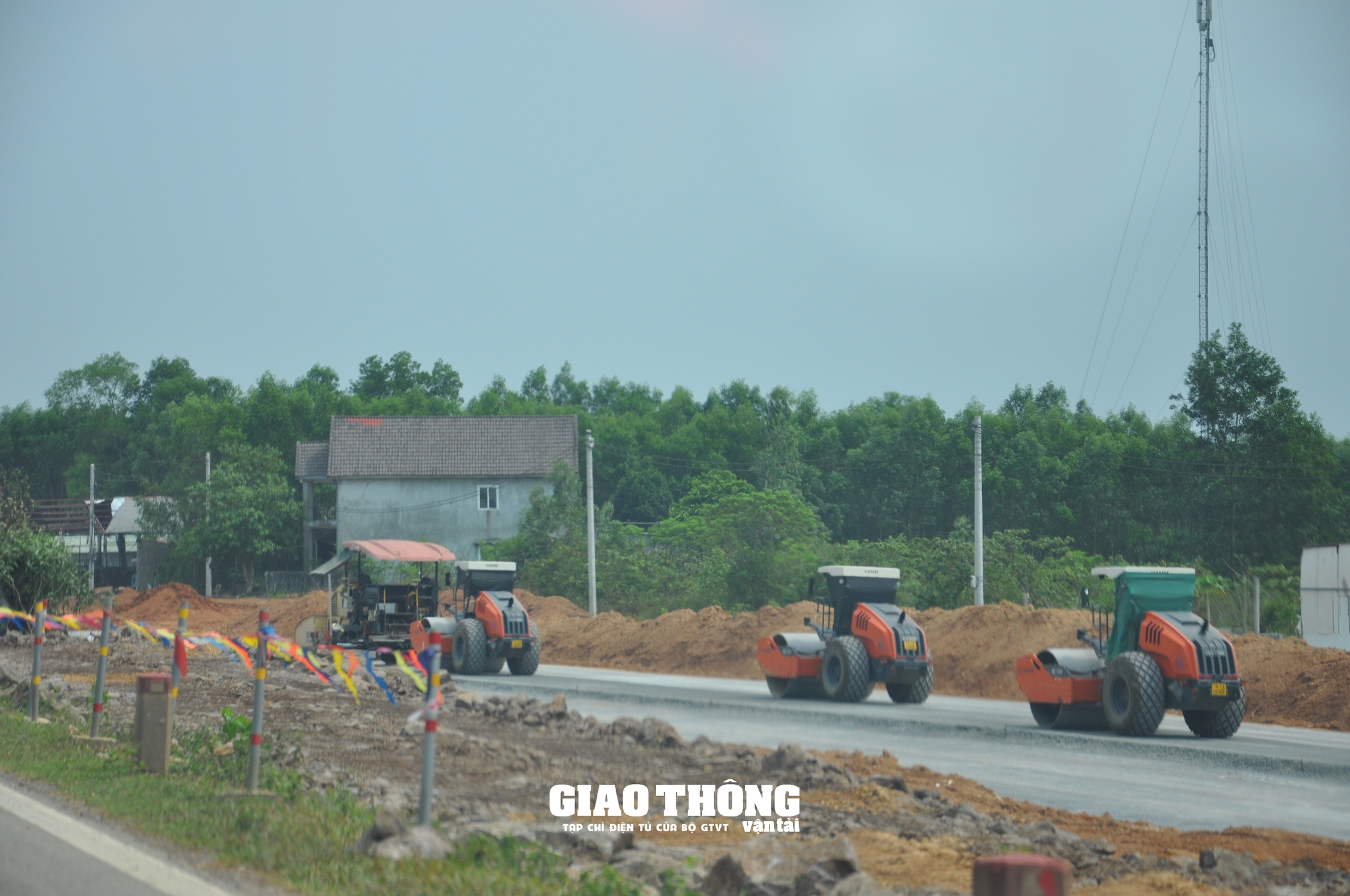 Quảng Trị lập phương án cưỡng chế thu hồi đất, bàn giao mặt bằng thi công cao tốc Vạn Ninh - Cam Lộ- Ảnh 2.
