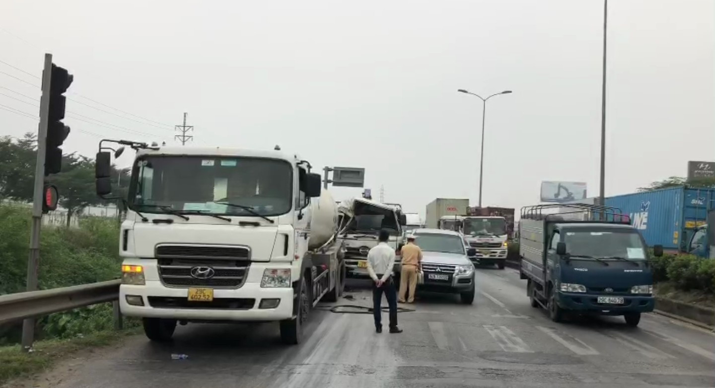 Khắc phục những bất cập về tổ chức giao thông trên địa bàn tỉnh Hải Dương- Ảnh 1.