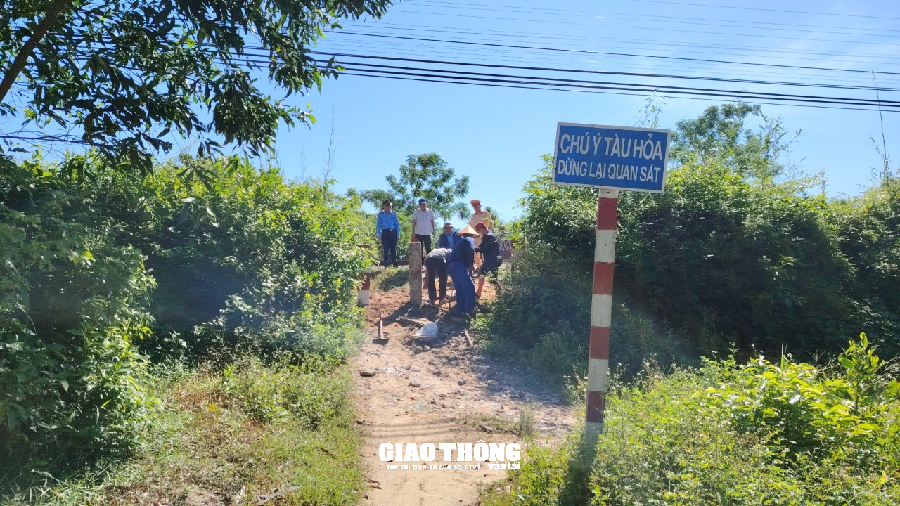 Đóng, xóa nhiều lối đi tự mở qua đường sắt Bắc - Nam ở tỉnh Thừa Thiên - Huế- Ảnh 5.