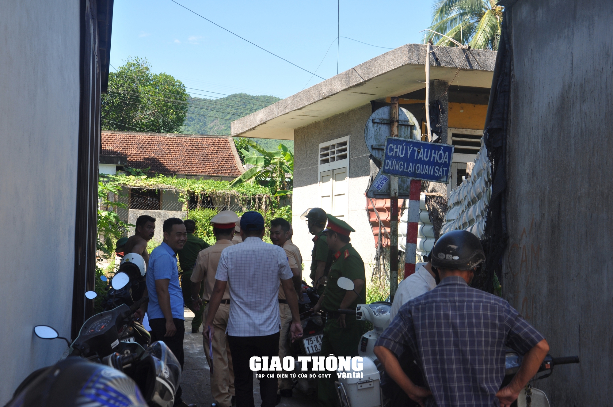 Đóng, xóa nhiều lối đi tự mở qua đường sắt Bắc - Nam ở tỉnh Thừa Thiên - Huế- Ảnh 6.