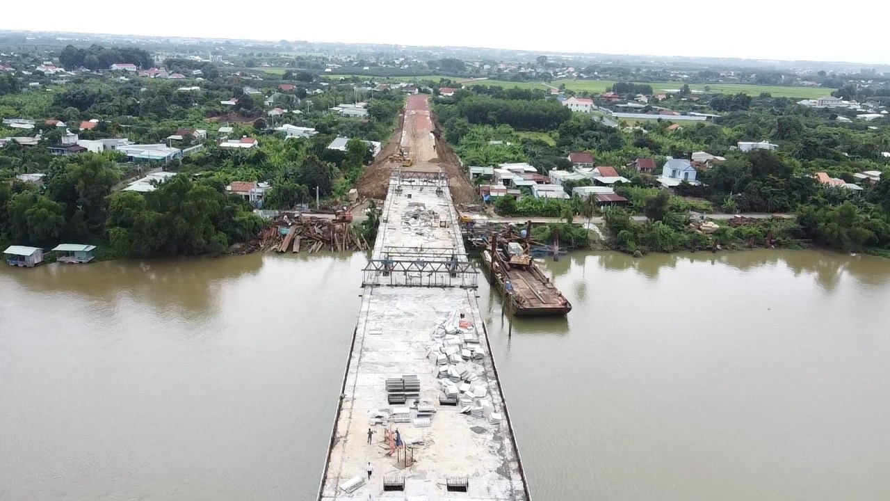 Hợp long cầu Bạch Đằng 2 nối tỉnh Bình Dương và Đồng Nai- Ảnh 3.