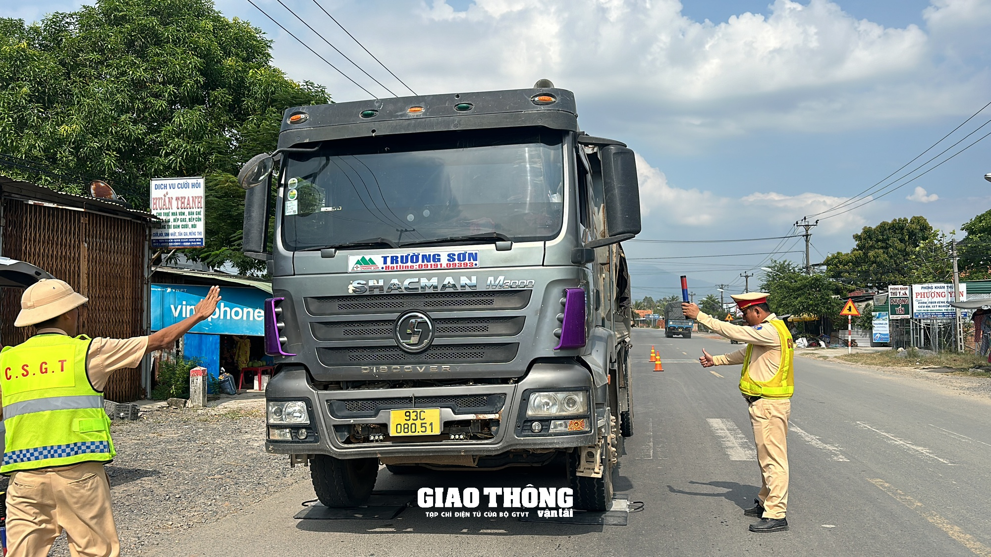 CSGT Khánh Hòa tăng cường kiểm tra, xử lý xe quá tải sau phản ánh của Tạp chí GTVT- Ảnh 3.