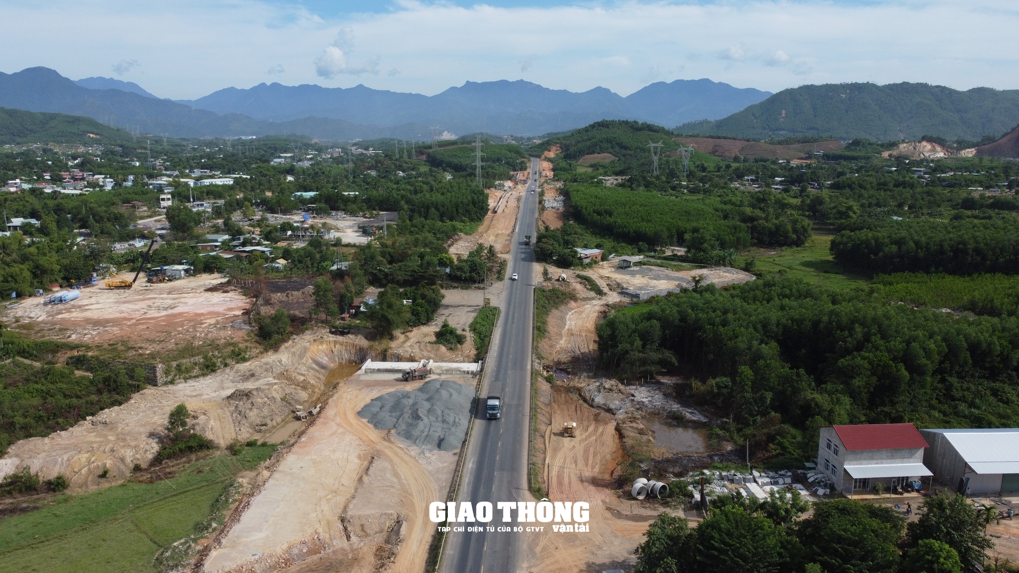 Vướng mặt bằng, thiếu vật liệu, nhà thầu thi công cao tốc Hòa Liên - Túy Loan gặp khó- Ảnh 15.