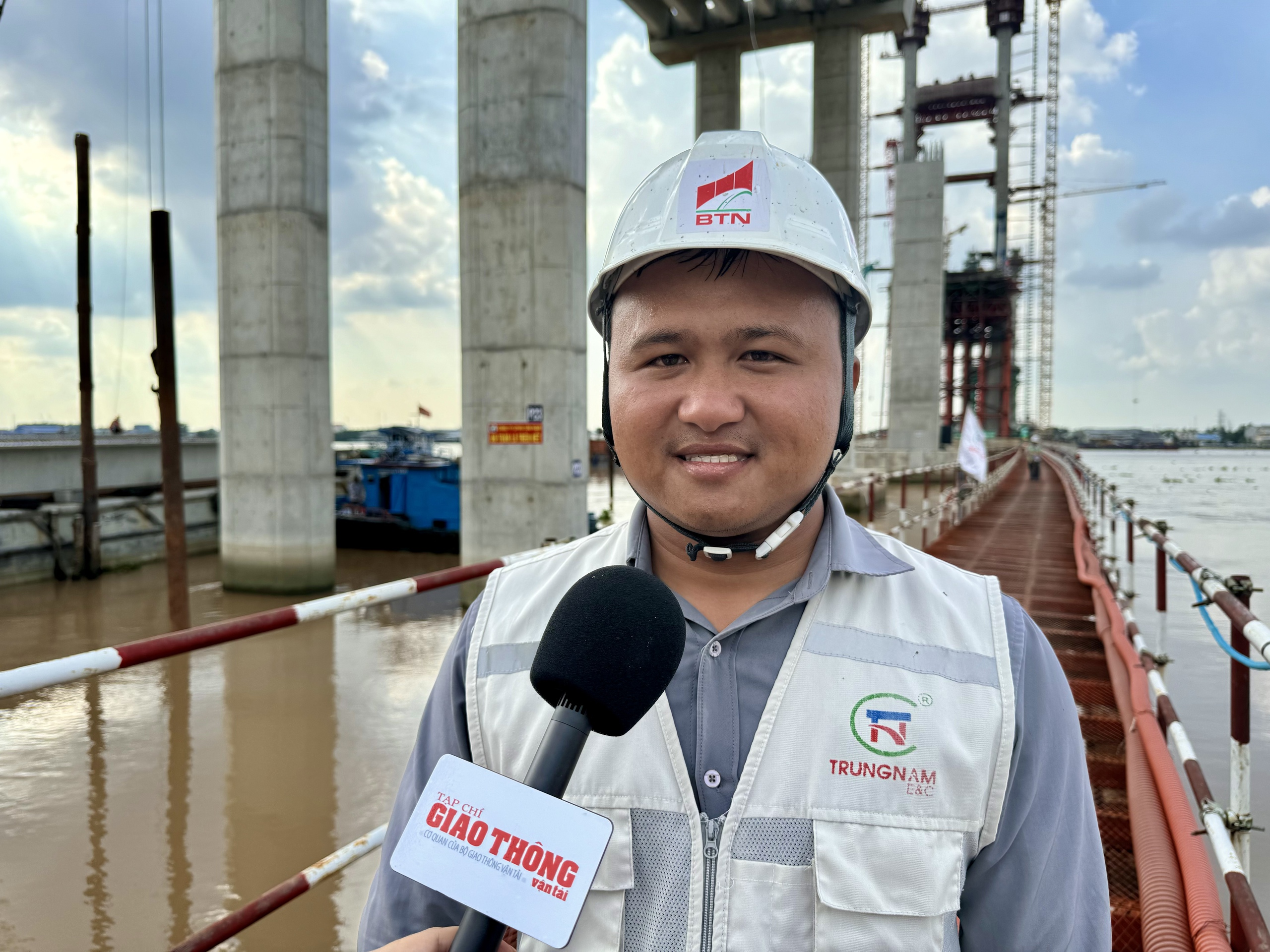 Cận cảnh cầu Rạch Miễu 2 thi công xuyên lễ- Ảnh 10.