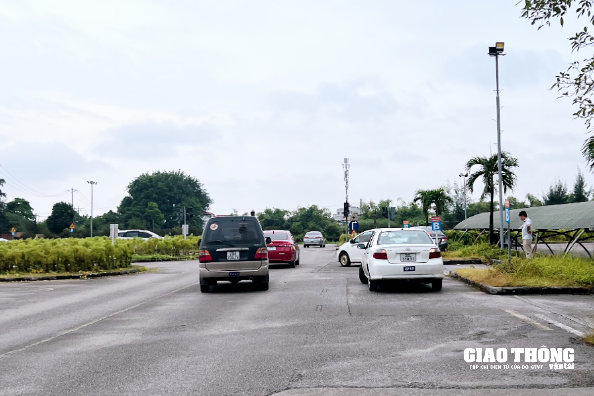 Sự thật phía sau thông tin Giấy phép lái xe B1 không được lái ô tô?- Ảnh 2.