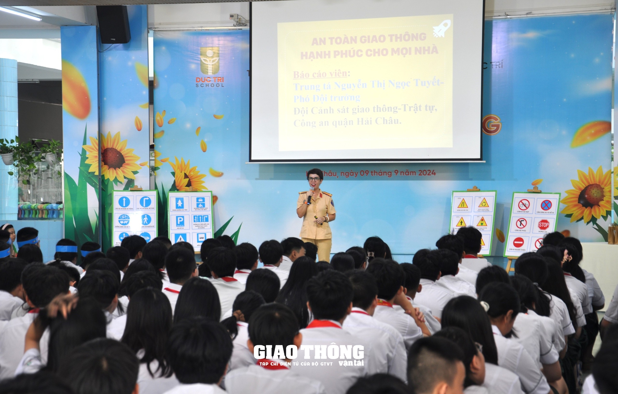 CSGT Đà Nẵng trang bị kiến thức, kỹ năng tham gia giao thông an toàn cho học sinh - Ảnh 14.