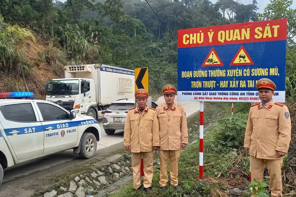 CSGT Quảng Nam trao 