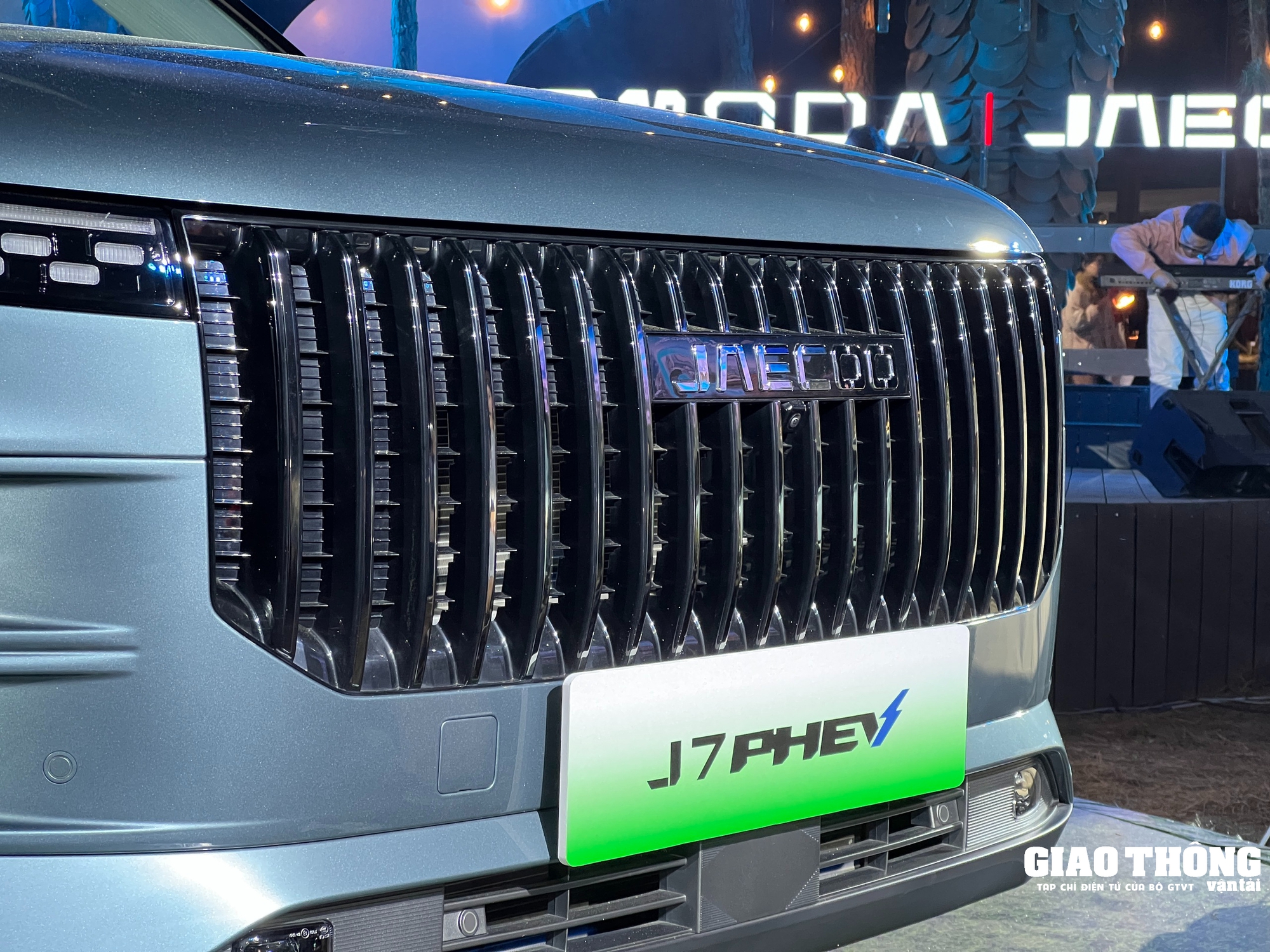 Cận cảnh Jaecoo J7 2025 đấu Mazda CX-5 giá từ 729 triệu: Một bình xăng đi từ Hà Nội đến Nha Trang- Ảnh 4.