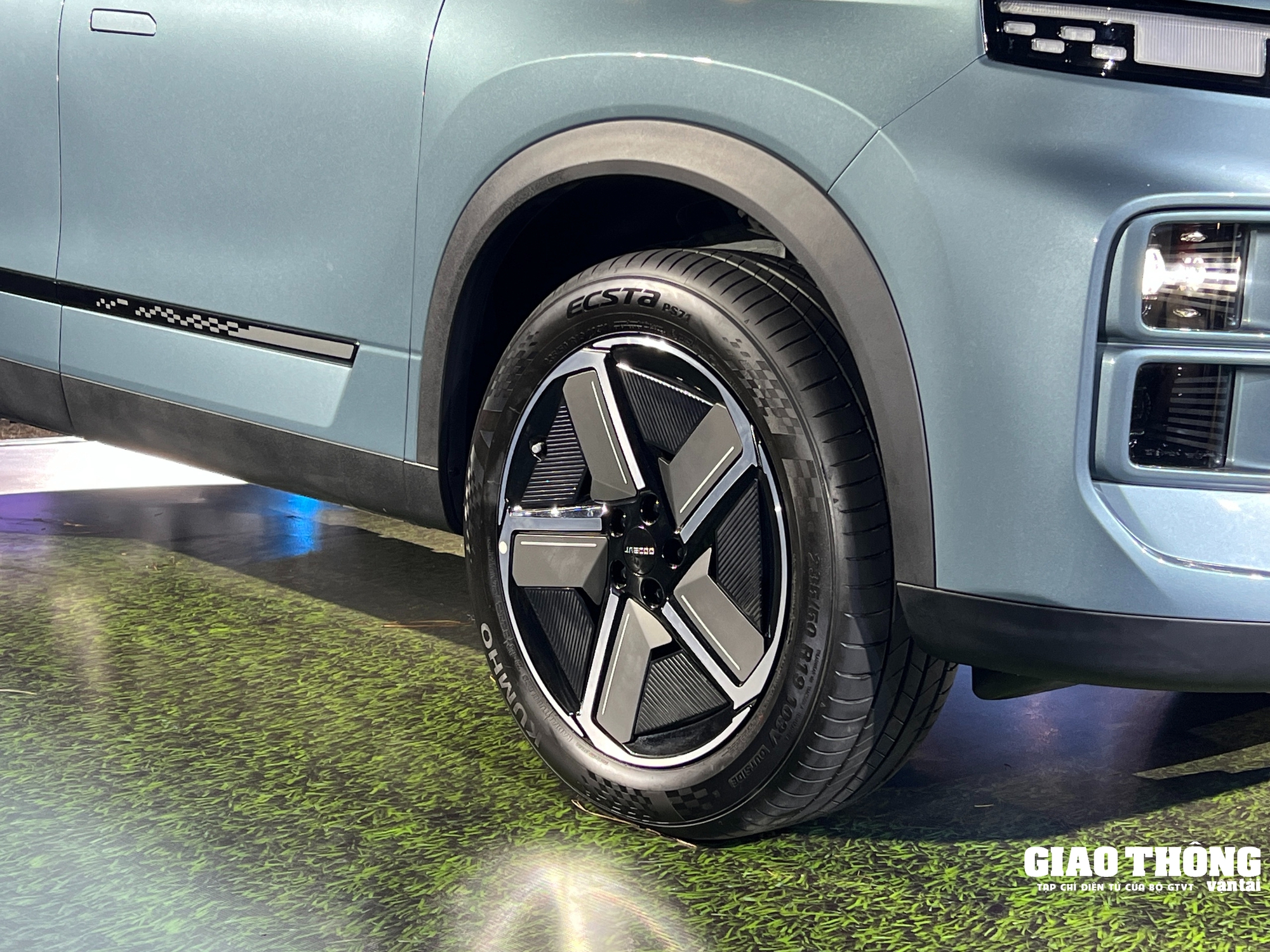 Cận cảnh Jaecoo J7 2025 đấu Mazda CX-5 giá từ 729 triệu: Một bình xăng đi từ Hà Nội đến Nha Trang- Ảnh 5.