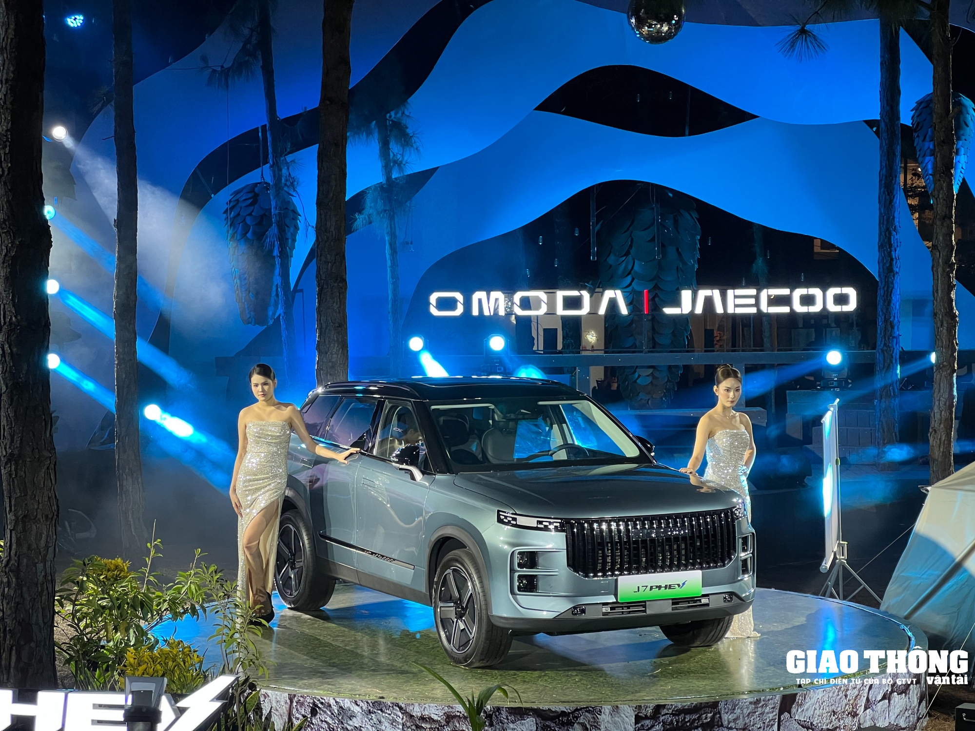 Cận cảnh Jaecoo J7 2025 đấu Mazda CX-5 giá từ 729 triệu: Một bình xăng đi từ Hà Nội đến Nha Trang- Ảnh 1.