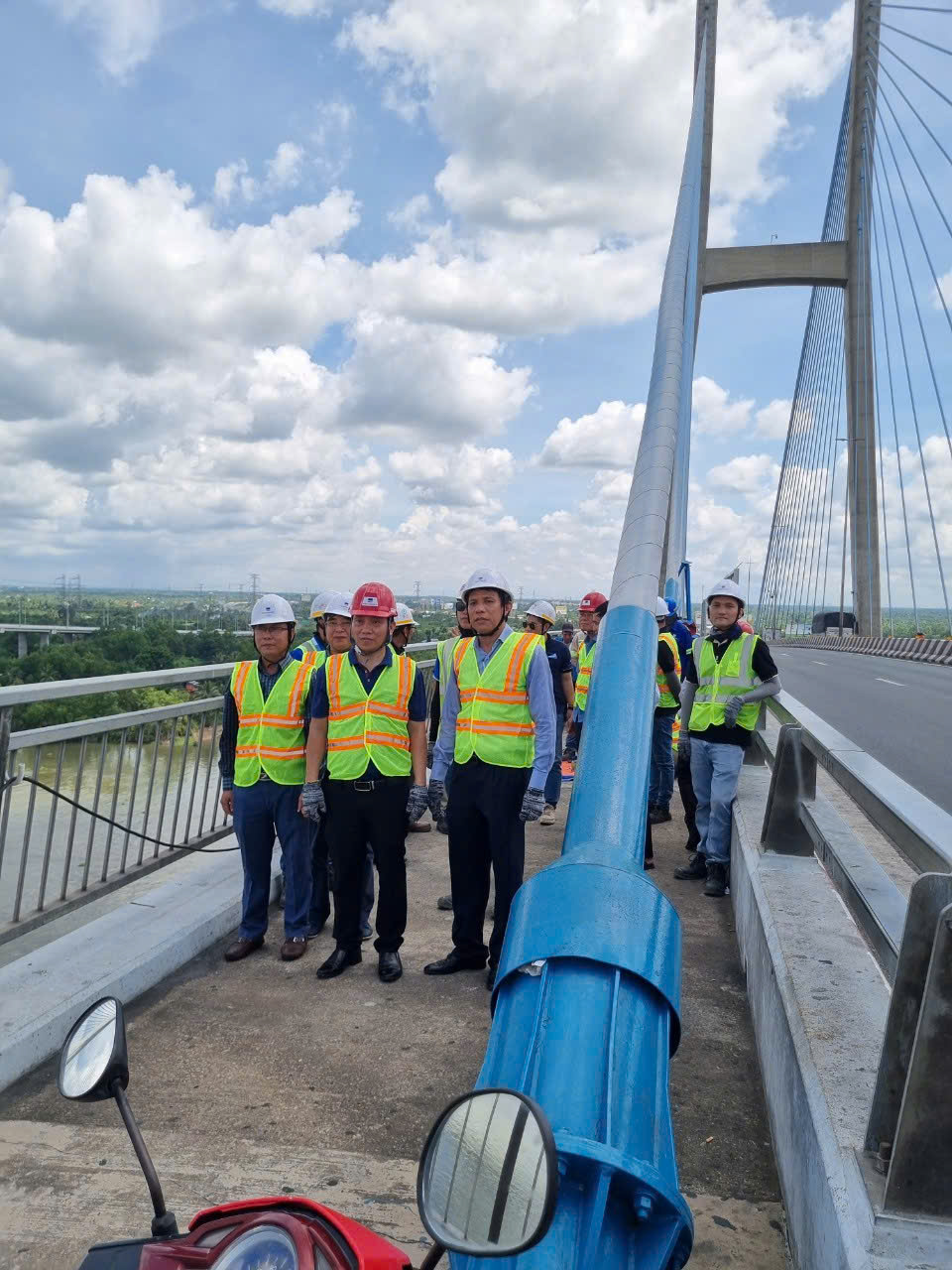 Cần quan tâm đặc biệt đến tình trạng khai thác cầu dây văng - Ảnh 7.