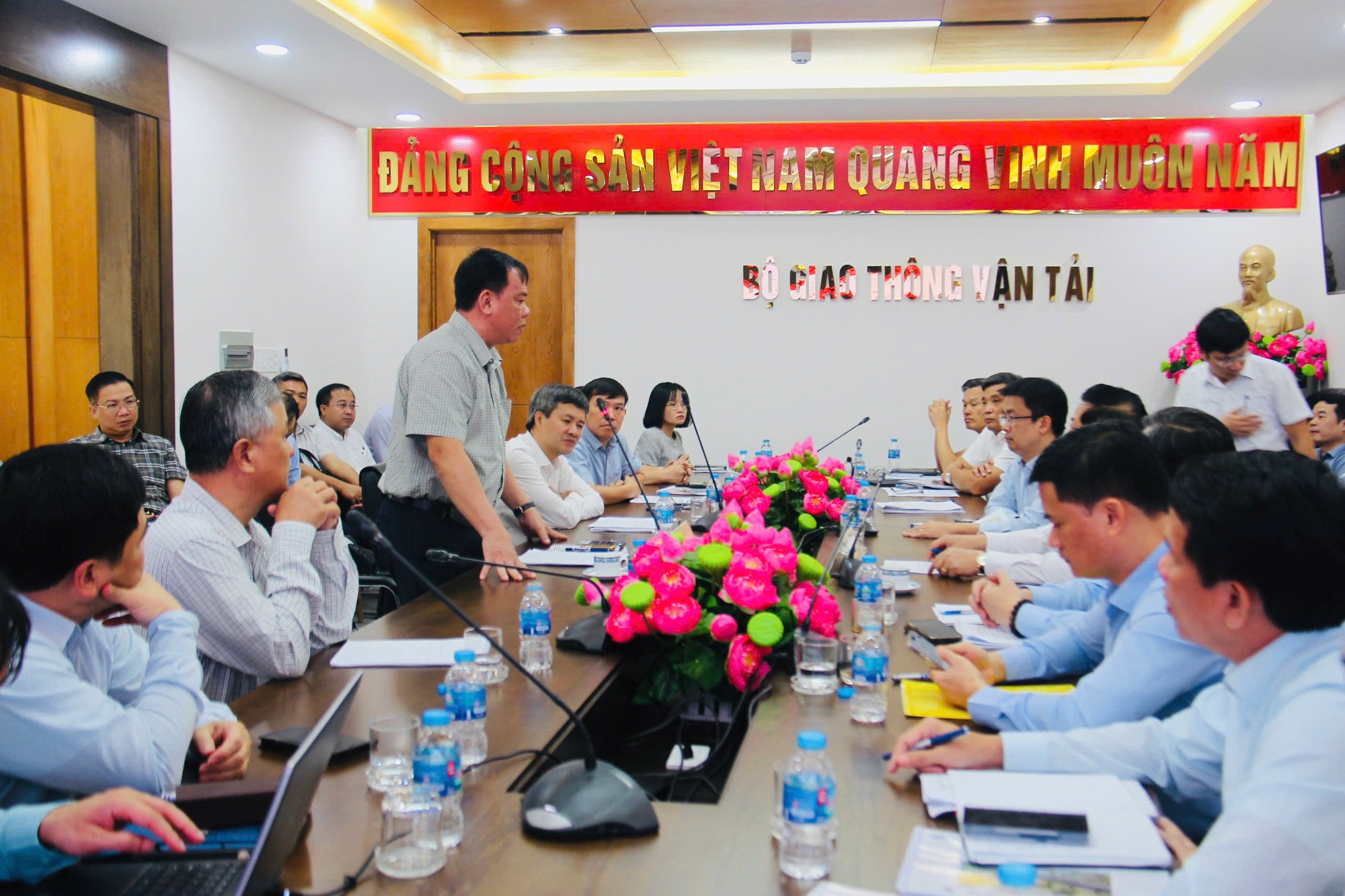 Giải quyết ùn tắc Quốc lộ 51 bằng phương án xây đường trên cao  - Ảnh 1.