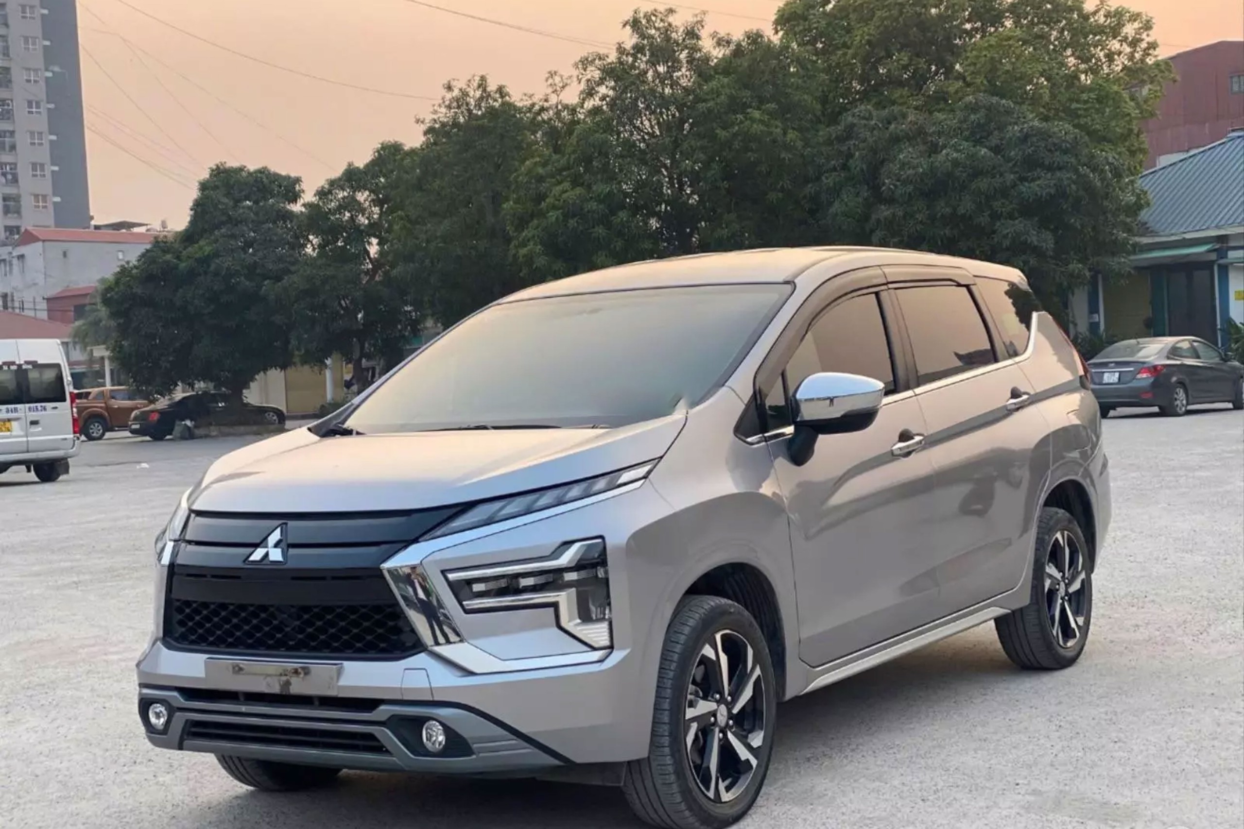 Ngỡ ngàng khấu ô tô 7 chỗ Mitsubishi Xpander và Toyota Veloz Cross sau 2 năm lăn bánh - Ảnh 3.