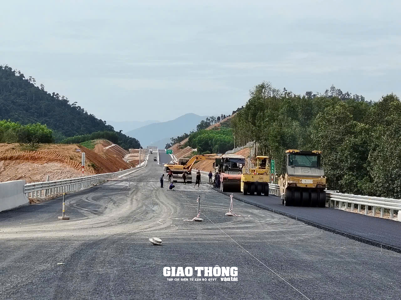 Cao tốc Vân Phong-Nha Trang chưa đủ điều kiện khai thác vào ngày 10/1/2025 - Ảnh 1.