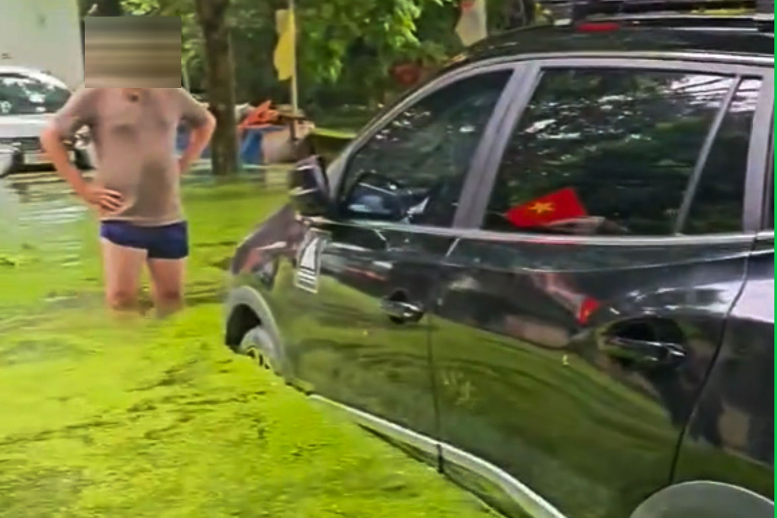 Ô tô điện ngập nước 3 ngày, tình trạng động cơ và pin được quan tâm - Ảnh 1.