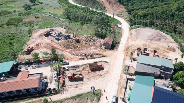 Quảng Ninh: Sớm tháo gỡ vướng mắc, đẩy nhanh tiến độ dự án nâng cấp ĐT345 và ĐT327 - Ảnh 3.