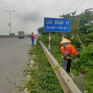 Tiếp tục rà soát sử dụng hành lang an toàn đường bộ - Ảnh 1.