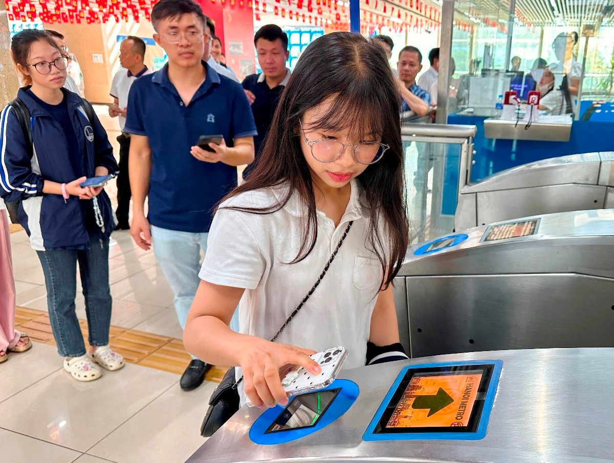 Hà Nội: Hỗ trợ tiền vé đi tàu trên tuyến Cát Linh - Hà Đông - Ảnh 1.