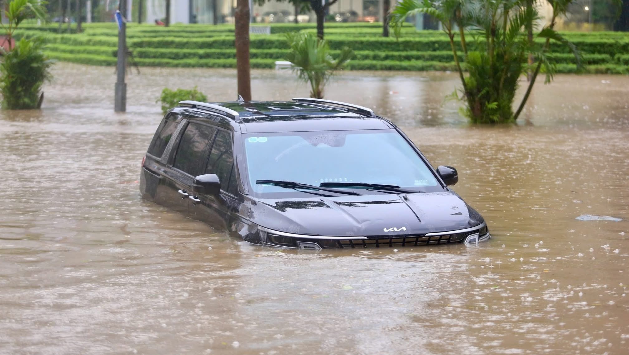 Ô tô thủy kích mất bao nhiêu % giá trị xe? - Ảnh 1.