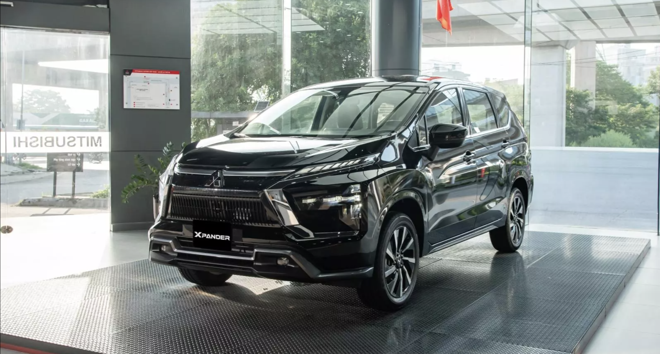 Phân khúc MPV 7 chỗ, doanh số xe dẫn đầu bằng các đối thủ cộng lại