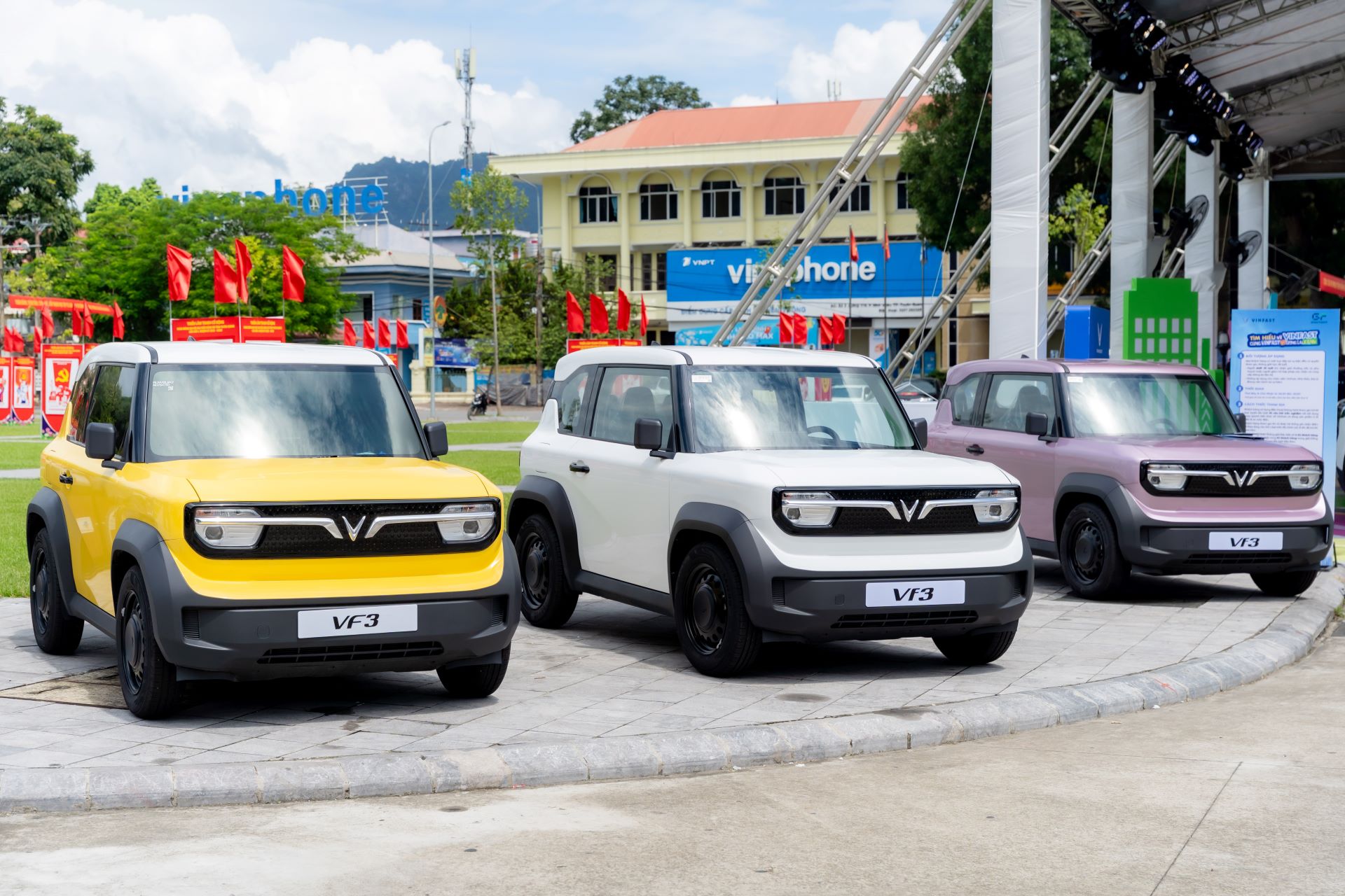 VF 3 trở lại ngôi vương doanh số tháng 10: Xứng đáng cho mẫu xe đáng mua bậc nhất phân khúc