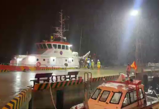 Cứu kịp thời thuyền viên tàu hàng nước ngoài bị tai nạn lao động nghiêm trọng trên vùng biển Việt Nam- Ảnh 2.