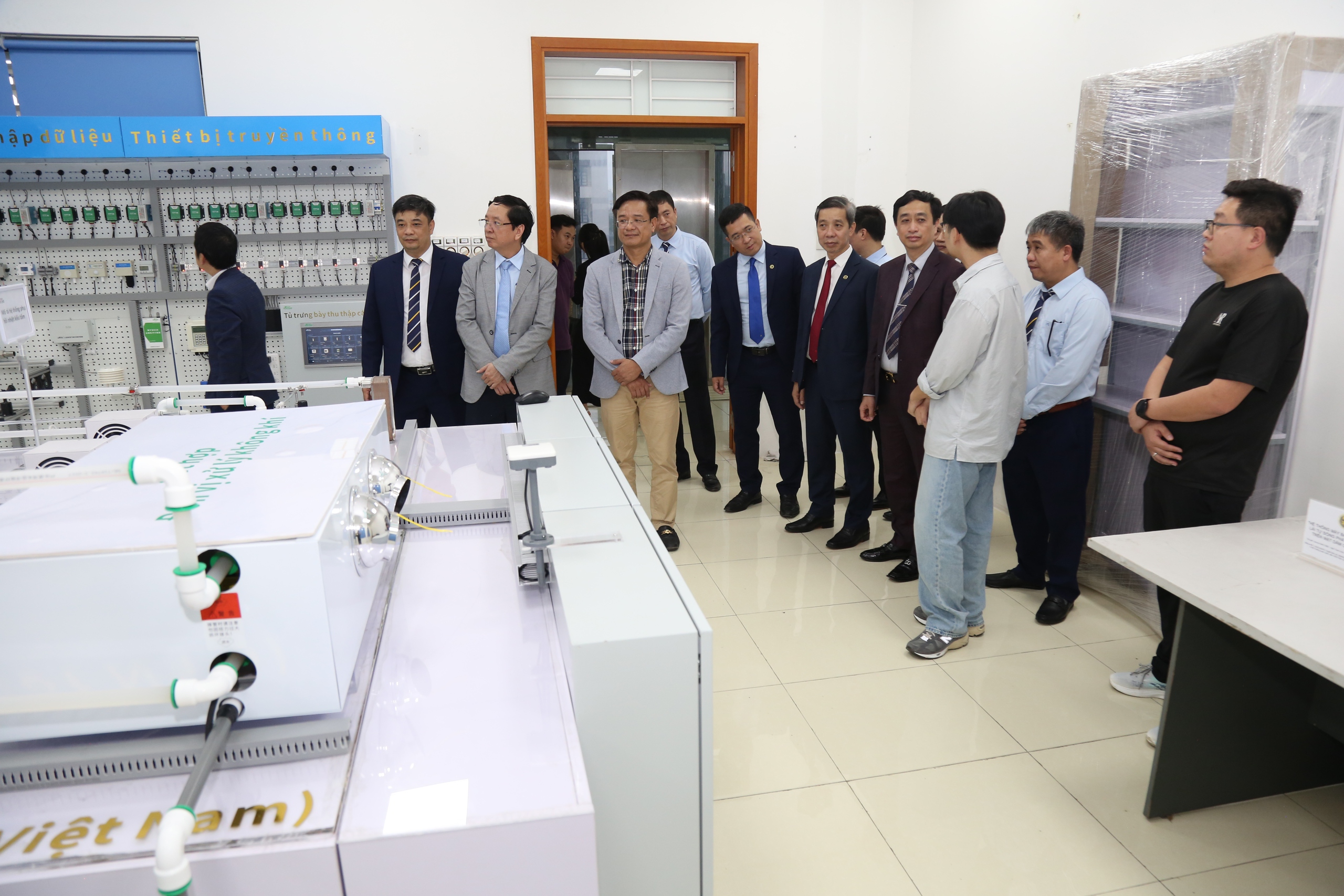 Trường Đại học GTVT khánh thành các phòng thí nghiệm - Ảnh 2.