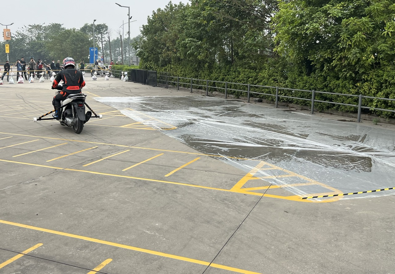 Công nghệ chống bó cứng phanh dành cho xe máy nhằm nâng cao ATGT - Ảnh 4.