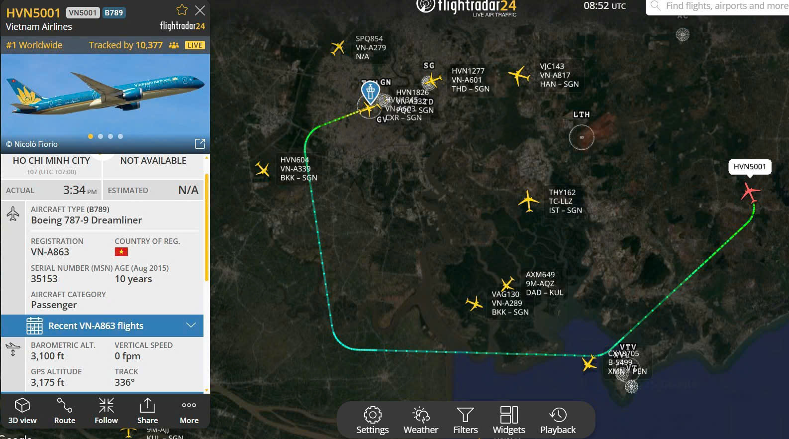Cận cảnh kiểm soát viên không lưu điều hành chuyến bay lịch sử đầu tiên tại Cảng HKQT Long Thành - Ảnh 1.