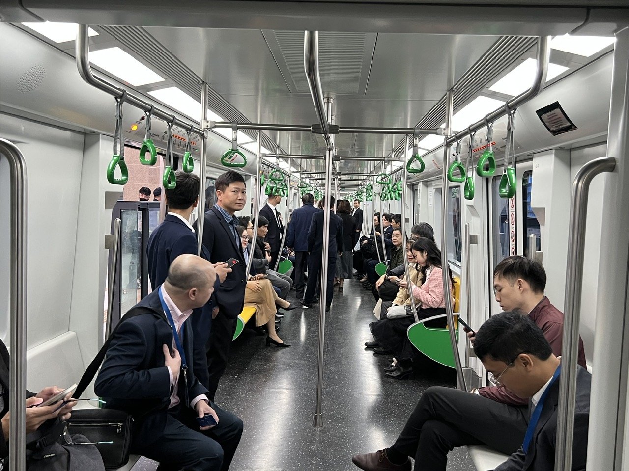 Hà Nội: Sẵn sàng phục vụ hành khách bằng phương tiện công cộng dịp Tết Dương lịch - Ảnh 1.