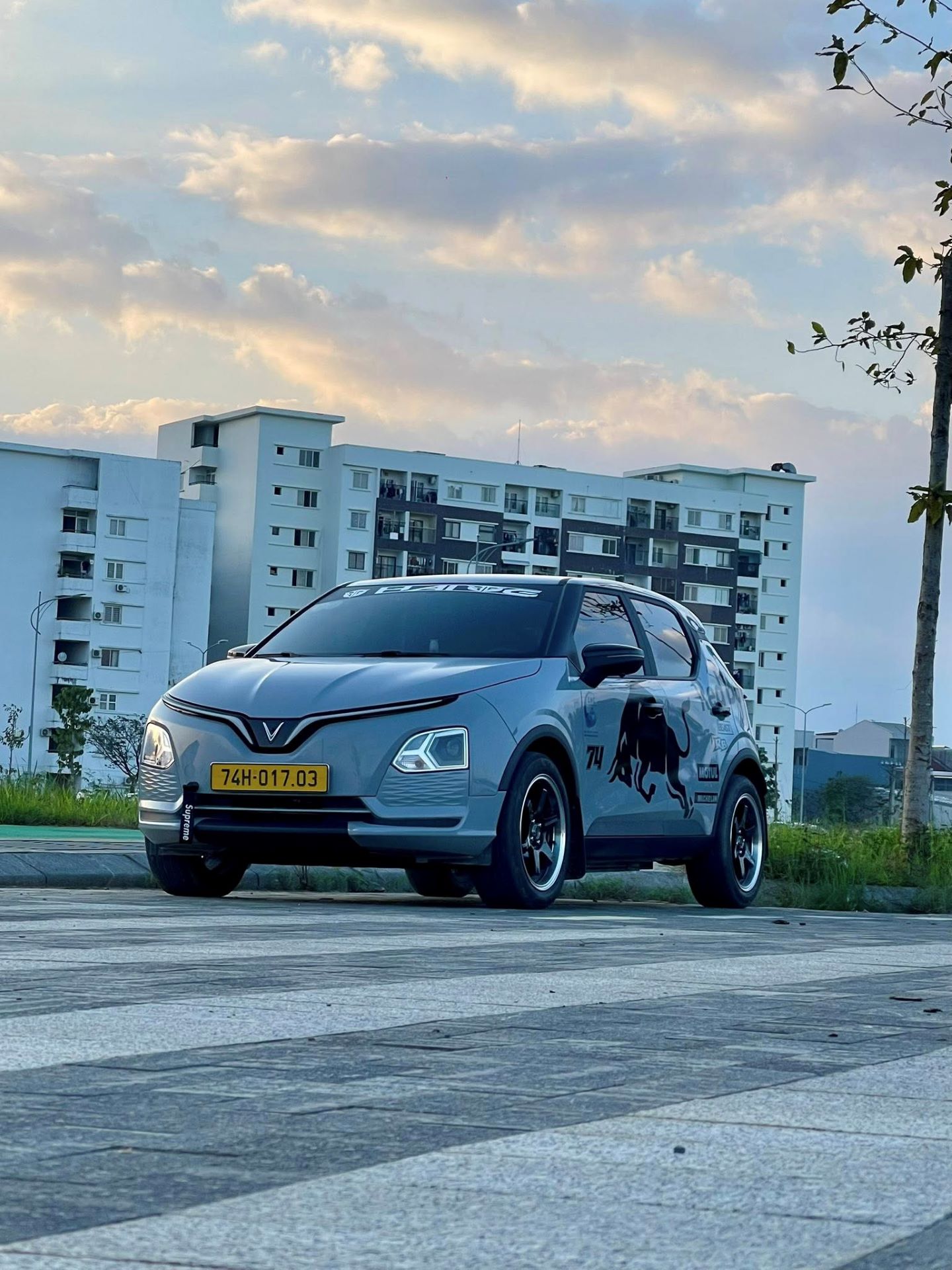 Chọn VinFast VF 5 là ô tô đầu đời, chủ xe tại Quảng Trị: “Xe ổn định, dịch vụ tạo niềm tin lâu dài”- Ảnh 2.