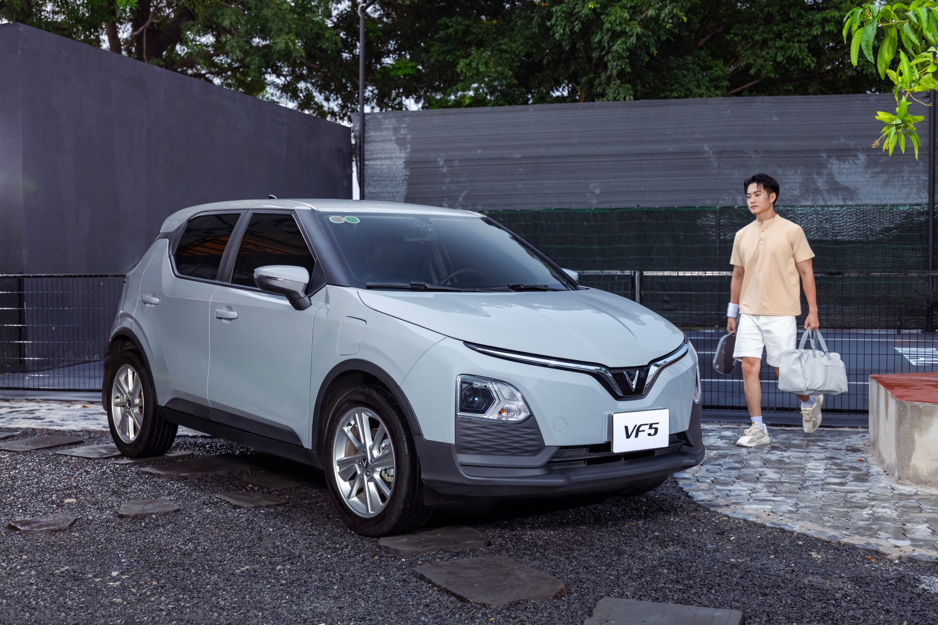 Vì sao VinFast VF 5 trở thành “chân ái” cho người mua xe lần đầu?