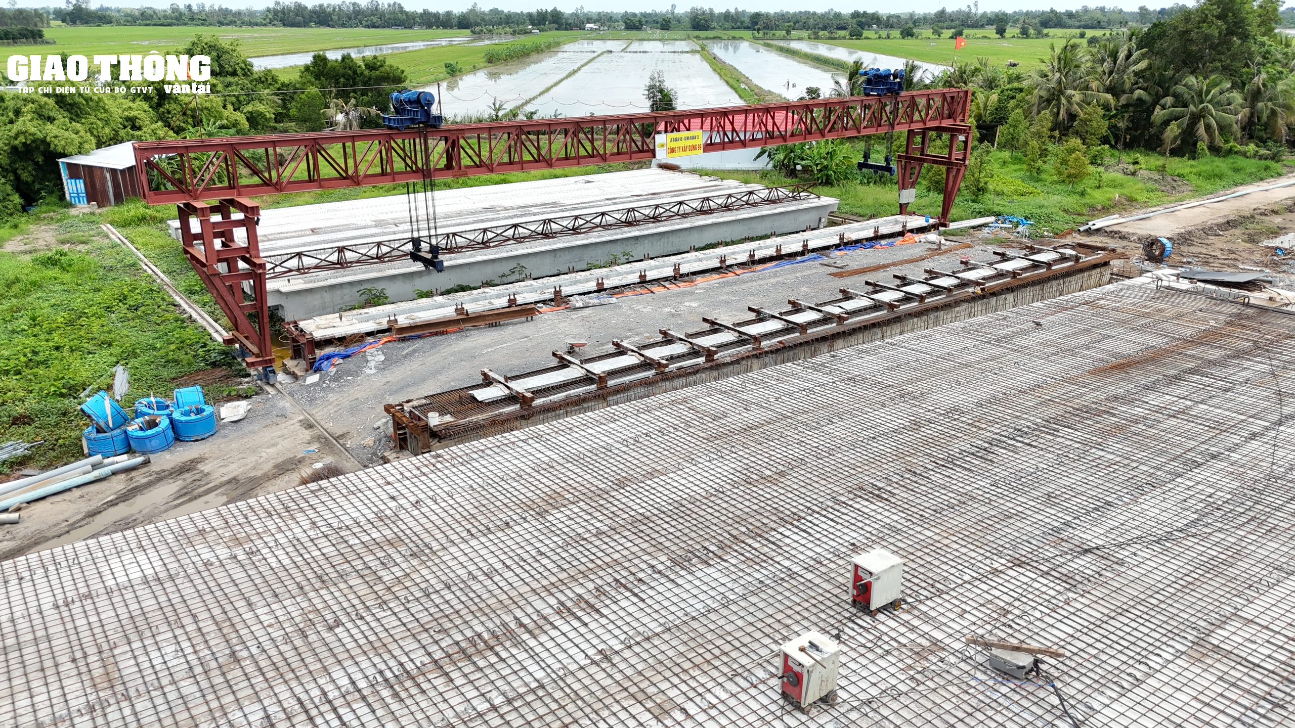 Cận cảnh thi công nút giao 2 cao tốc lớn nhất miền Tây - Ảnh 5.