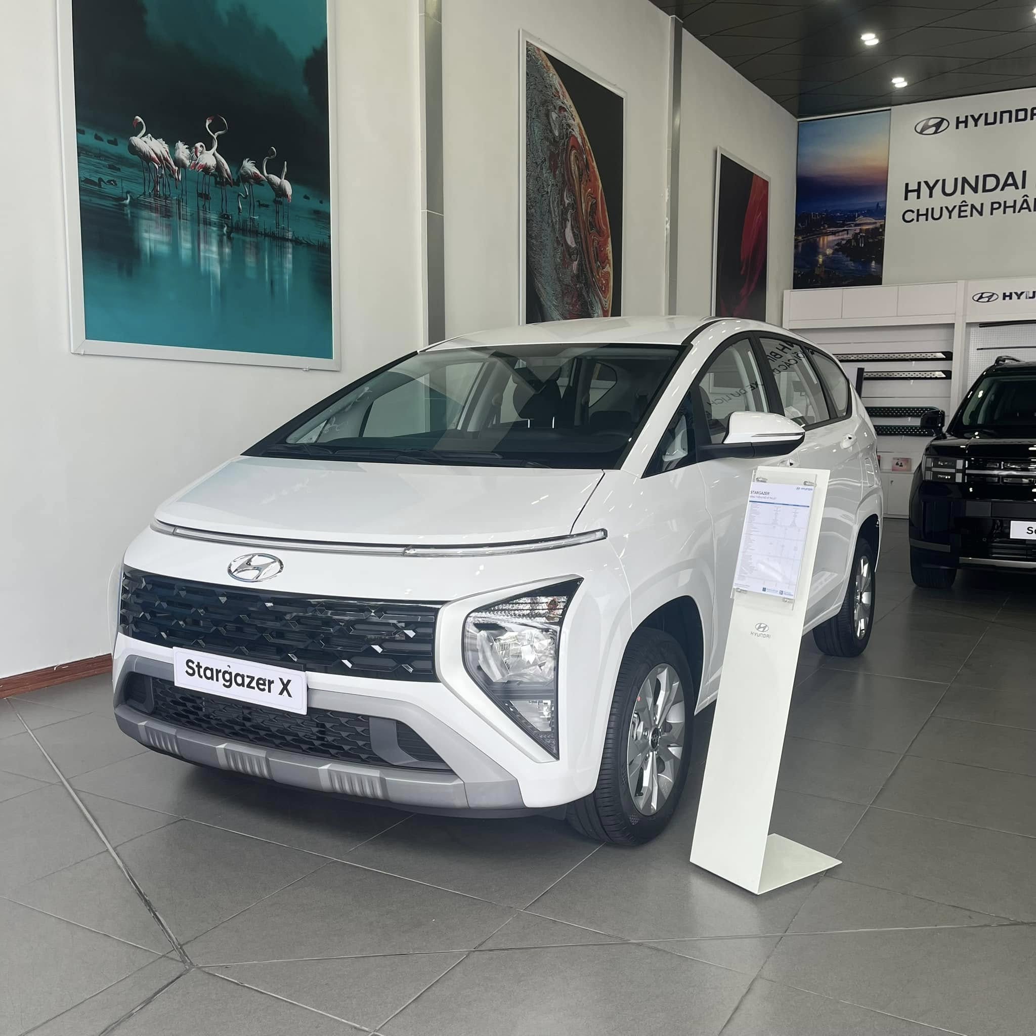 Giá xe Hyundai Stargazer lăn bánh tháng 2/2025: Giảm không phanh đấu Mitsubishi Xpander - Ảnh 1.