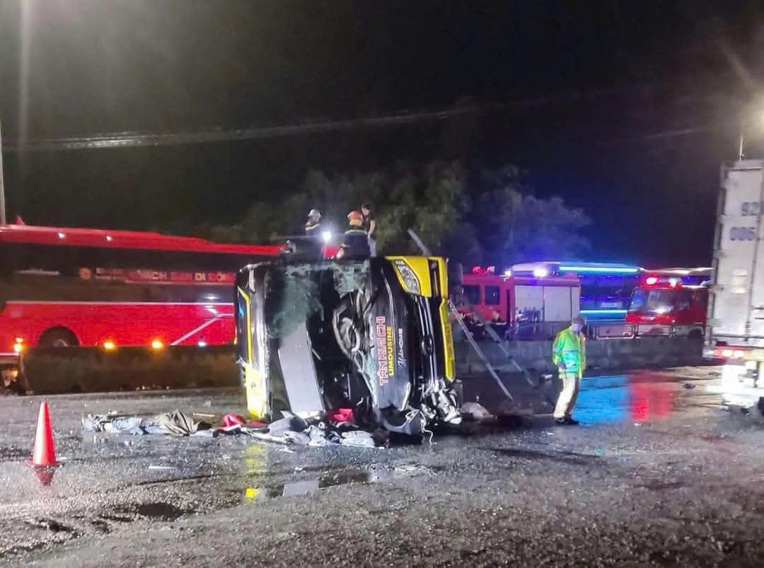 Thủ tướng Chính phủ chỉ đạo khắc phục hậu quả vụ TNGT đặc biệt nghiêm trọng ở Phú Yên - Ảnh 1.