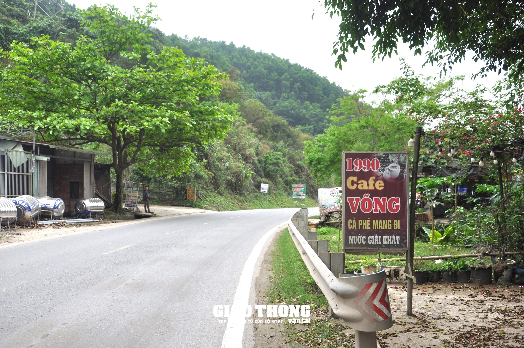 Giải toả hành lang an toàn đường Hồ Chí Minh qua tỉnh Quảng Nam - Ảnh 4.