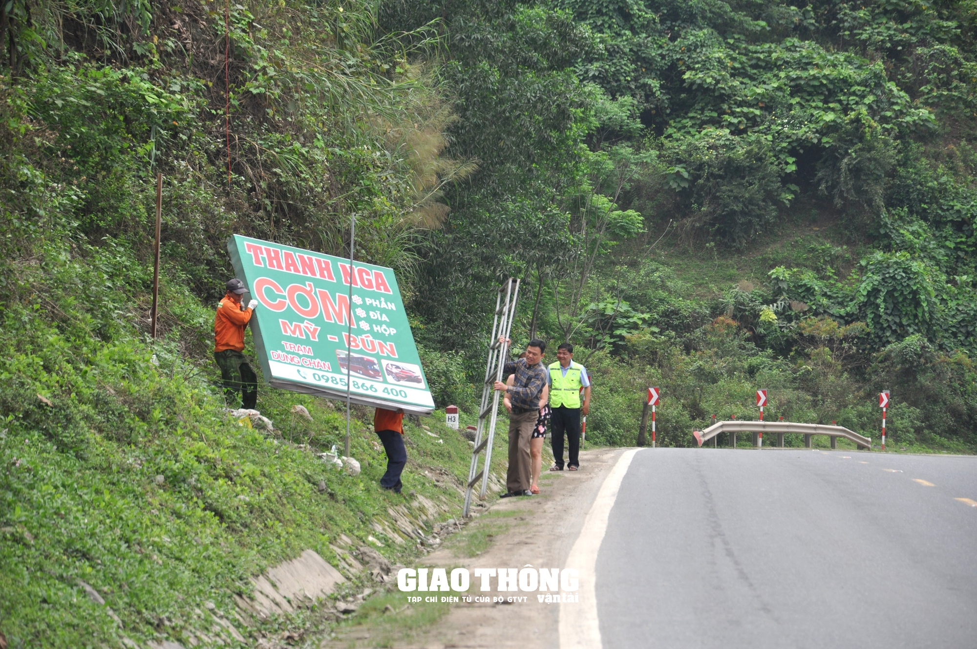 Giải toả hành lang an toàn đường Hồ Chí Minh qua tỉnh Quảng Nam - Ảnh 11.