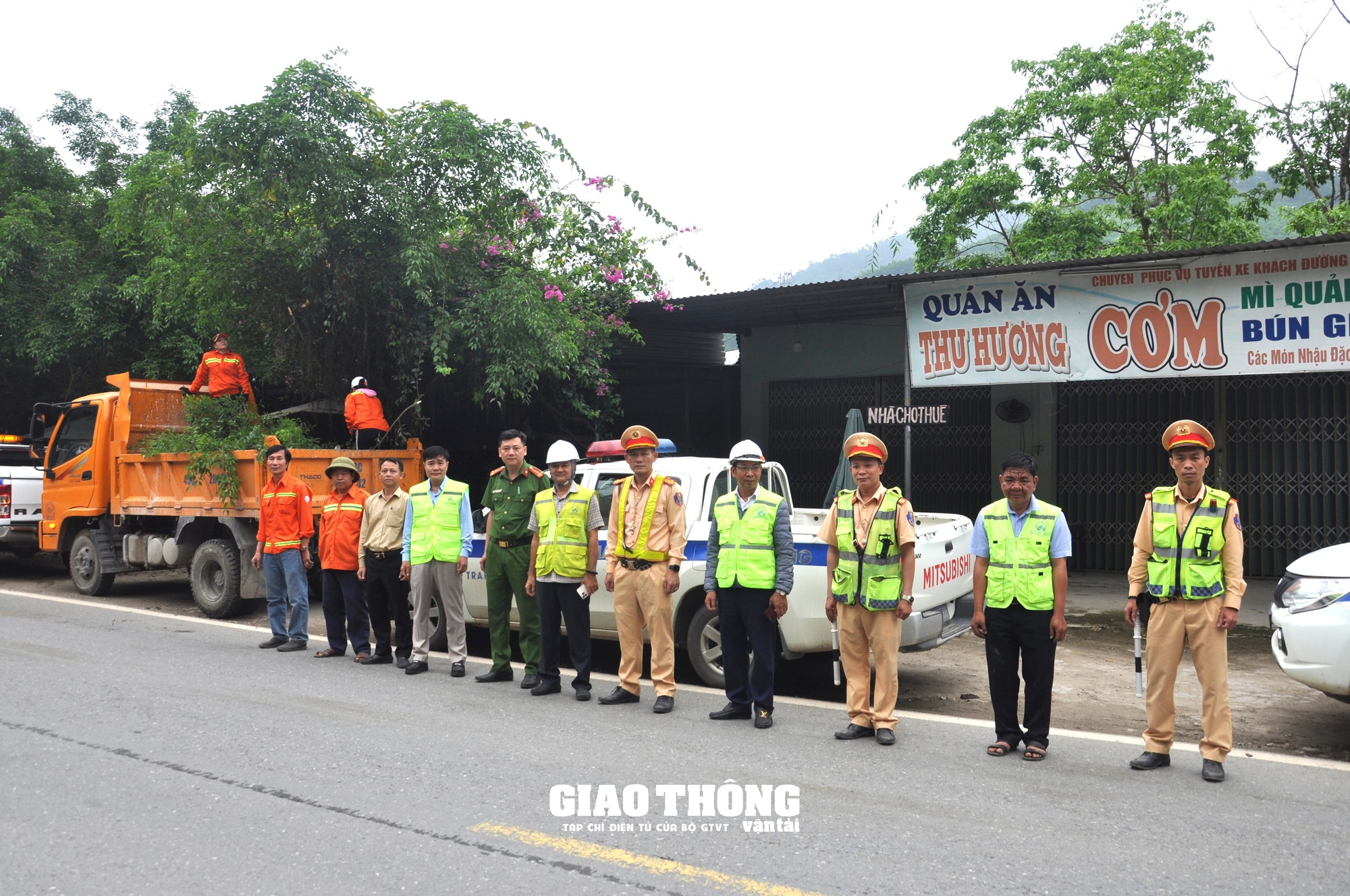 Giải toả hành lang an toàn đường Hồ Chí Minh qua tỉnh Quảng Nam - Ảnh 1.