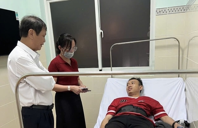 Khắc phục hậu quả vụ lật xe khách trên đèo Bảo Lộc, tỉnh Lâm Đồng khiến 4 người thương vong- Ảnh 5.