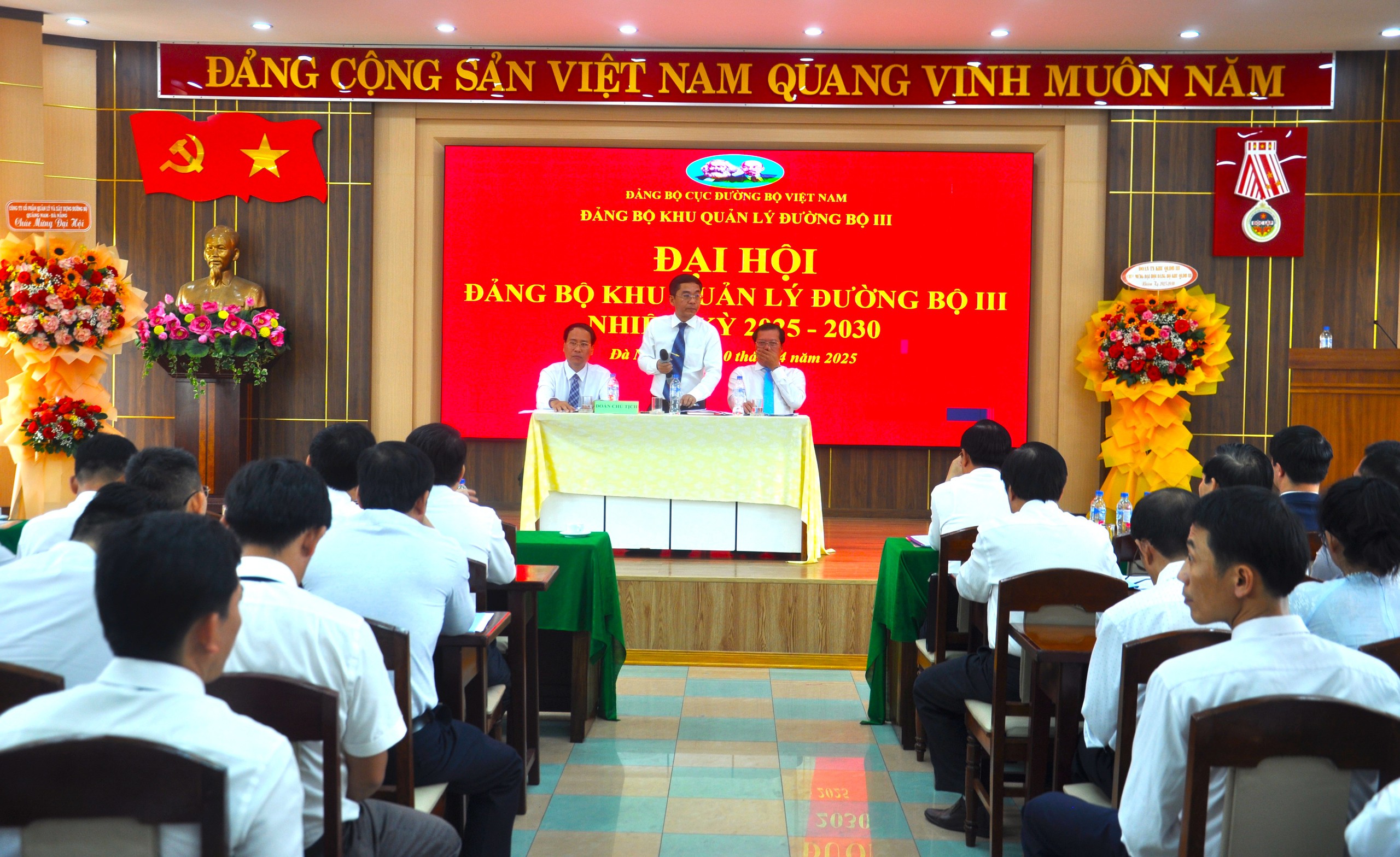 Quyết tâm thực hiện 3 mục tiêu chiến lược đột phá nâng cao chất lượng quản lý, bảo trì đường bộ - Ảnh 1.