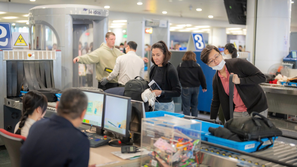 Cận cảnh Nội Bài lần thứ 7 trong Top 100 sân bay tốt nhất thế giới - Ảnh 4.