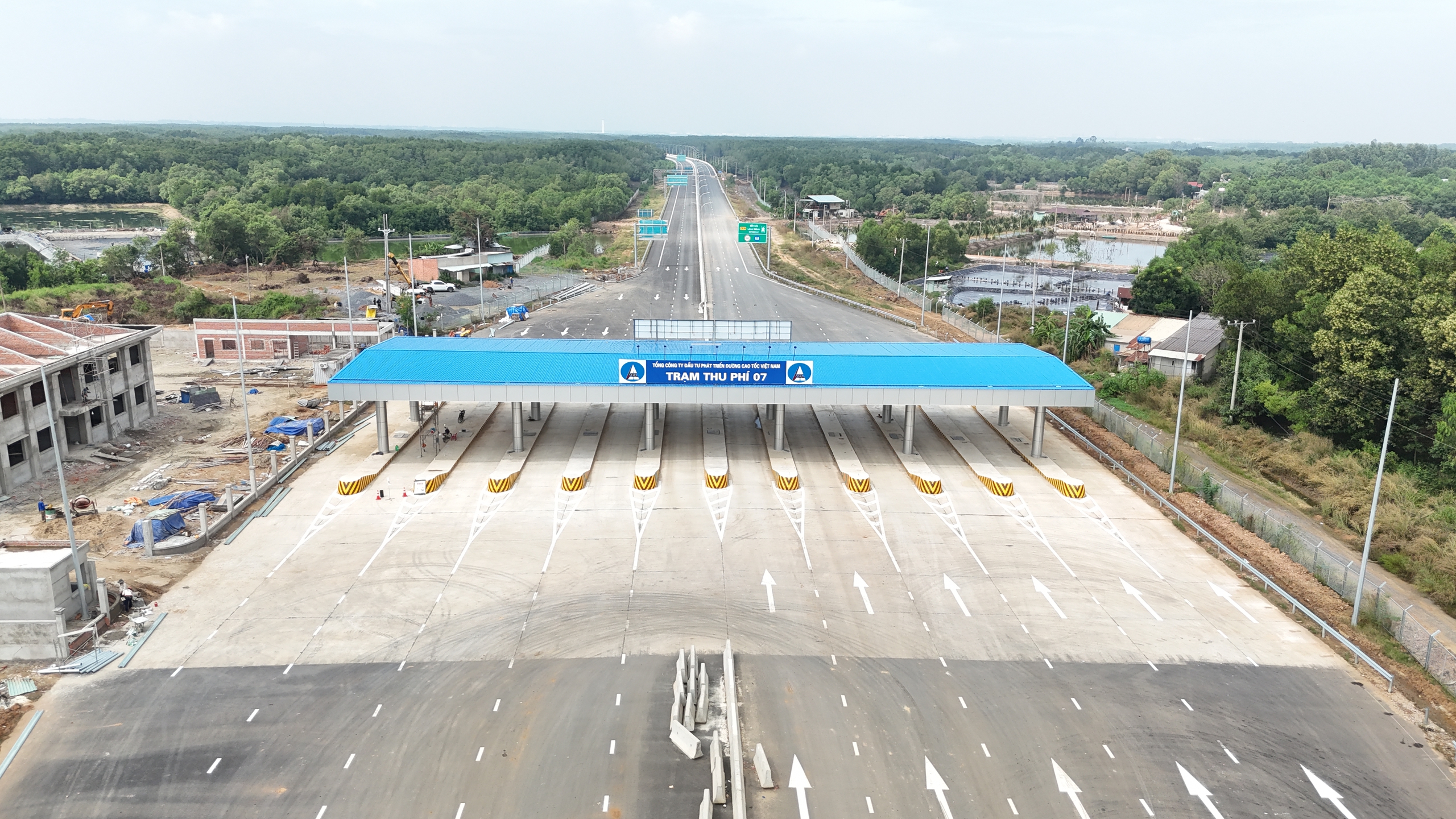 Chính thức khai thác 18km phía Tây cao tốc Bến Lức - Long Thành - Ảnh 3.