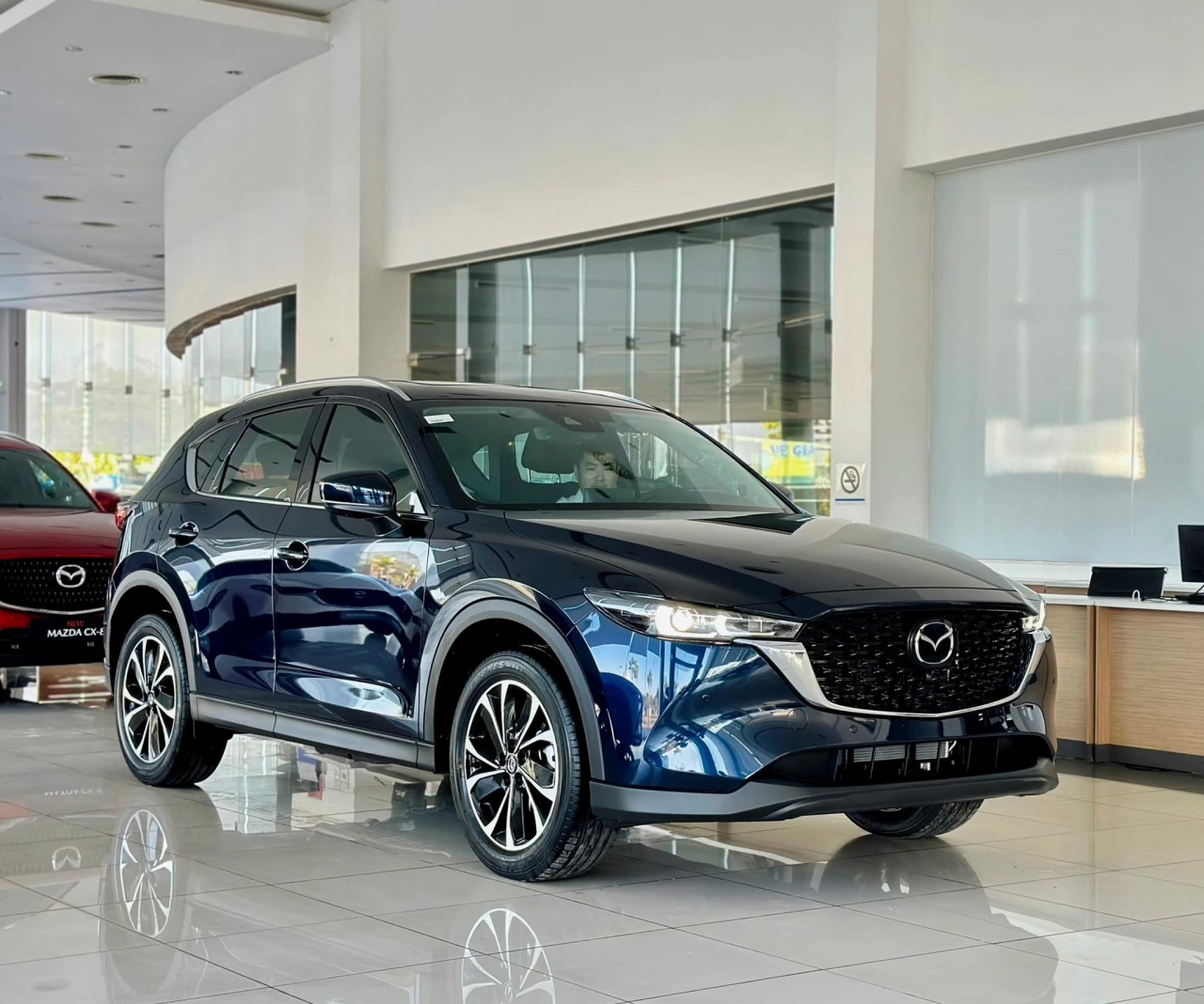 Mazda CX-5 thêm trang bị, tăng ưu đãi, quyết giữ thị phần phân khúc - Ảnh 1.