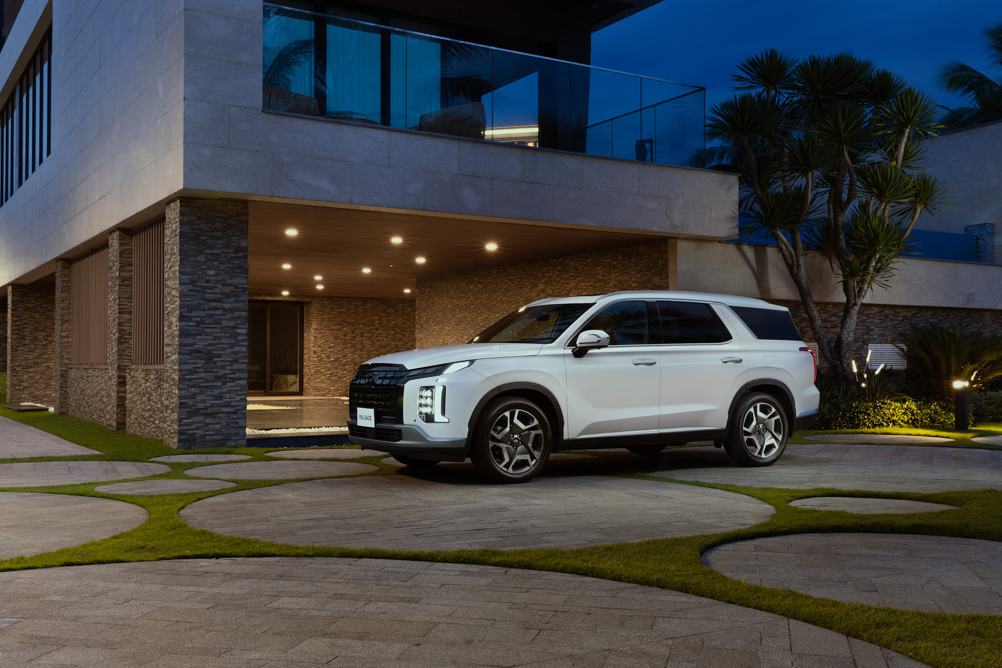 Khách hàng tiết kiệm hàng trăm triệu khi mua Hyundai Palisade tháng 4/2025  - Ảnh 1.