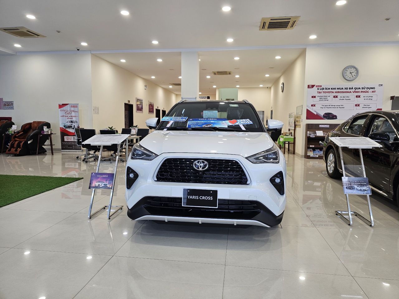 Giá xe Toyota Yaris Cross lăn bánh tháng 4/2025: Ưu đãi rẻ nhất phân khúc - Ảnh 1.