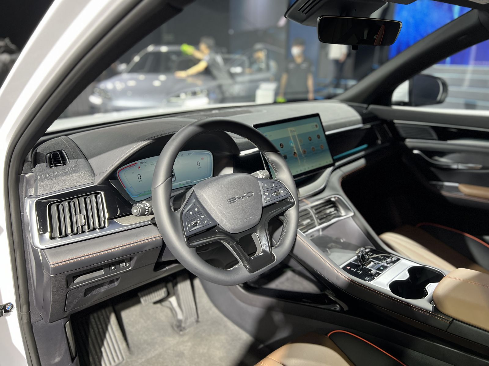 BYD Sealion 6 là số ít xe Trung Quốc có trang bị tương xứng mức giá - Ảnh 2.